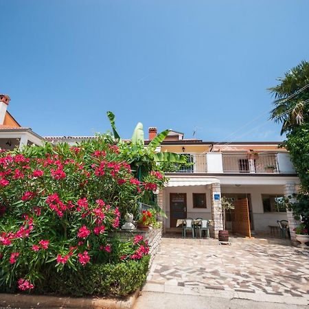 Appartamento Haus Roko Rovigno Esterno foto