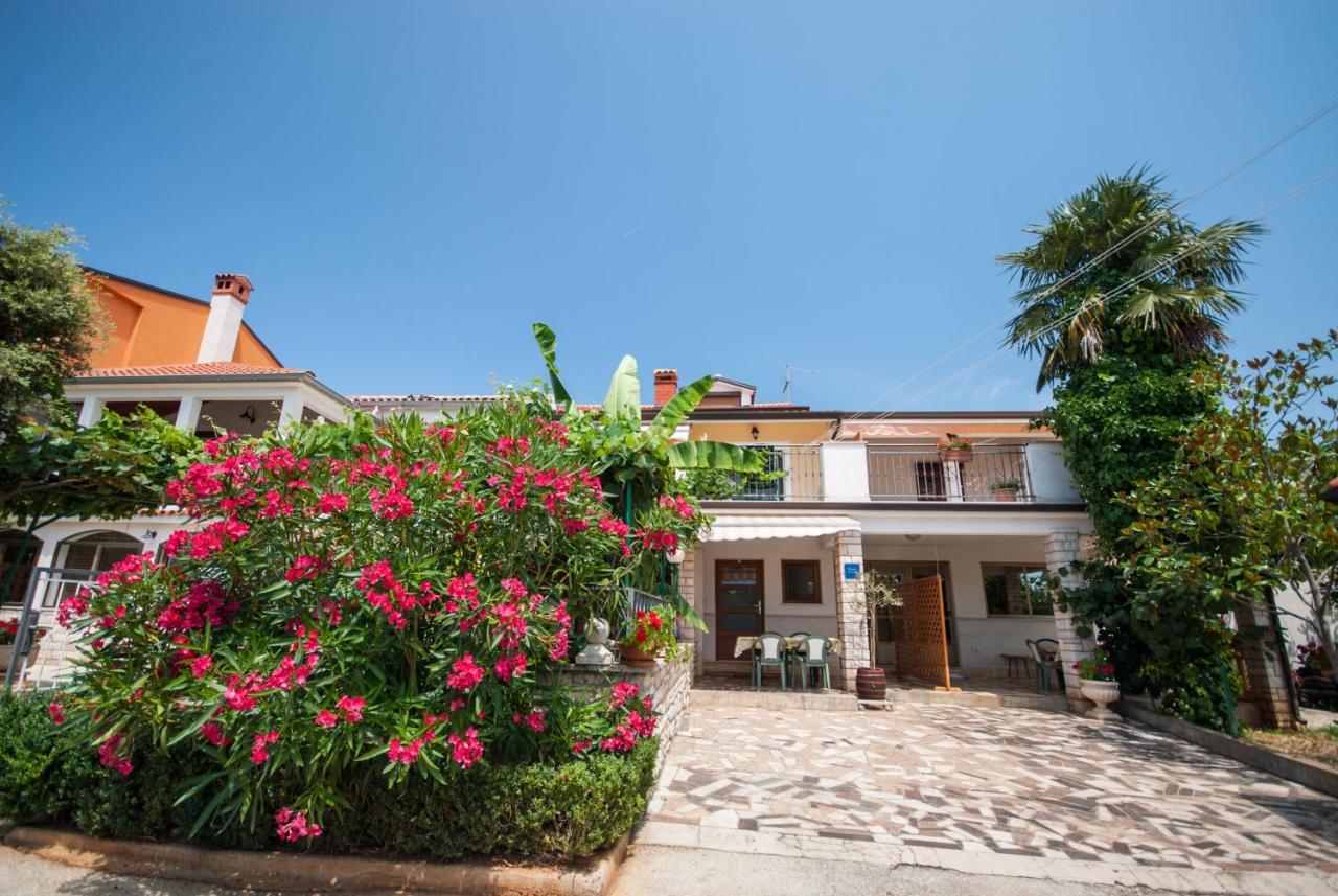 Appartamento Haus Roko Rovigno Esterno foto