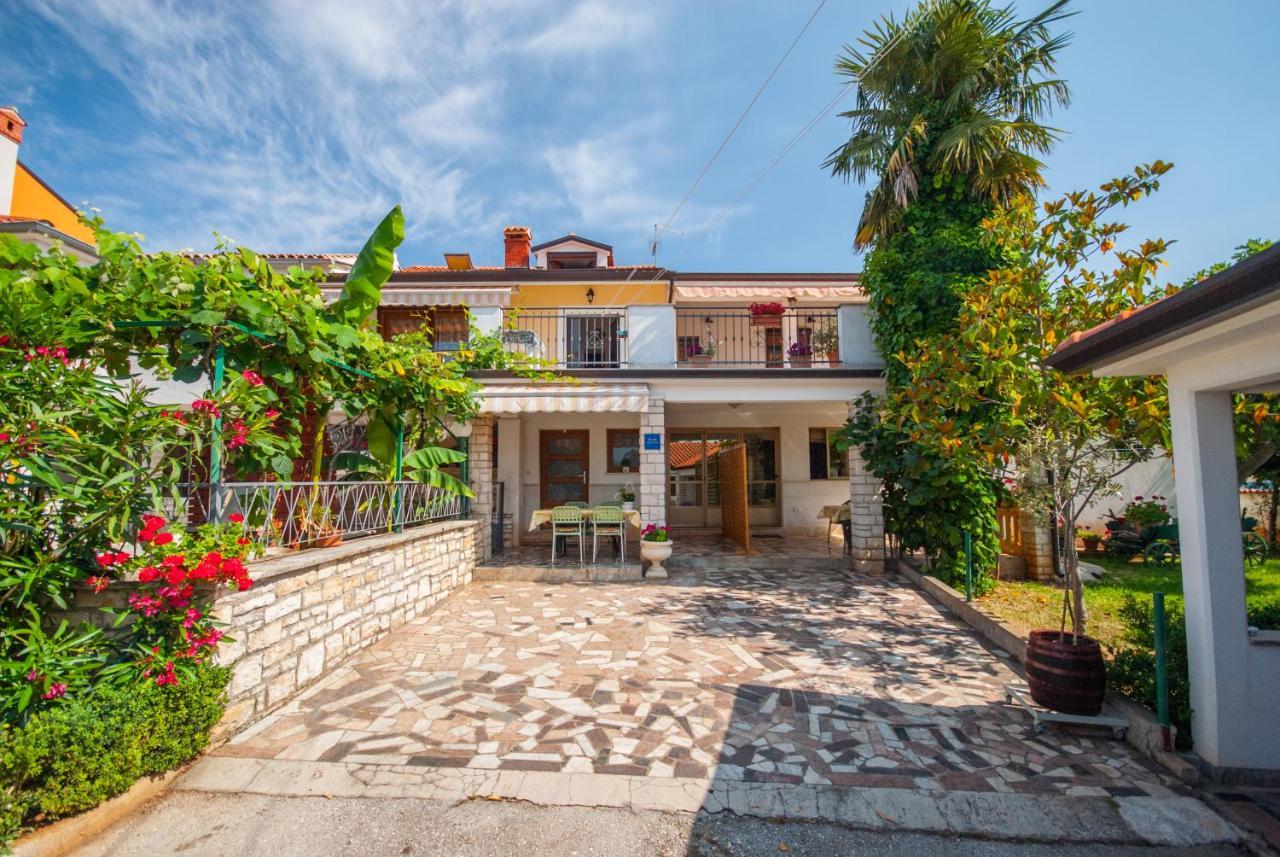Appartamento Haus Roko Rovigno Esterno foto