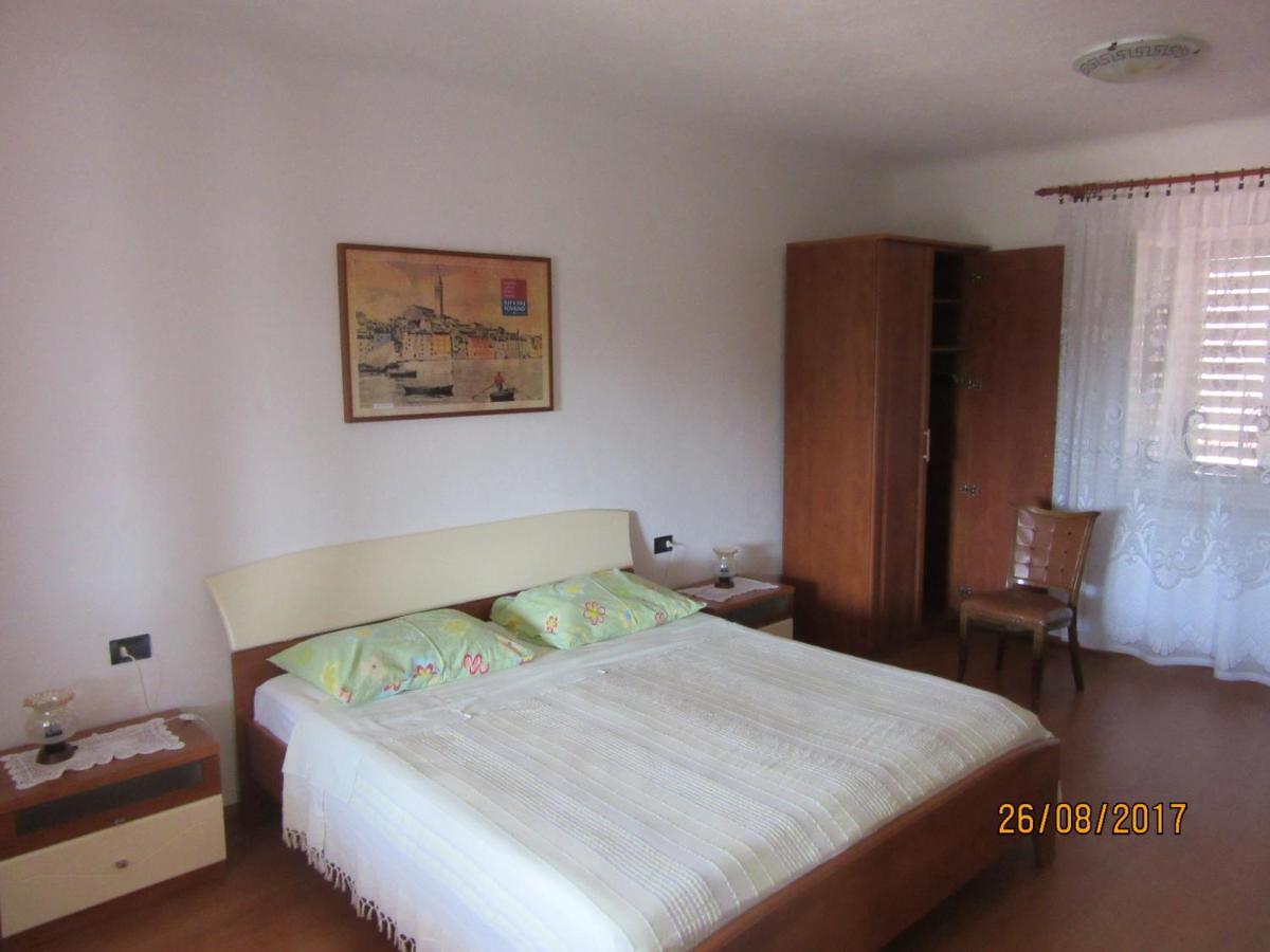Appartamento Haus Roko Rovigno Esterno foto