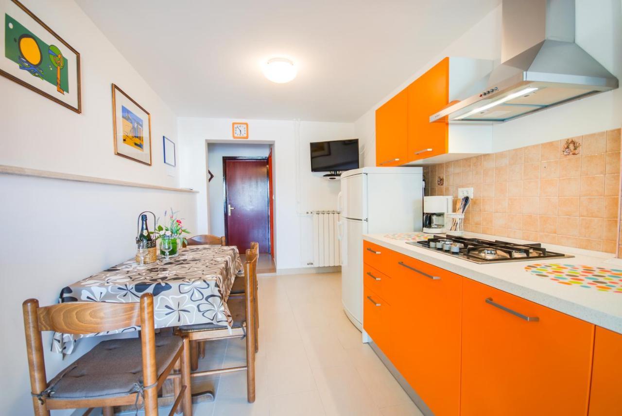 Appartamento Haus Roko Rovigno Esterno foto