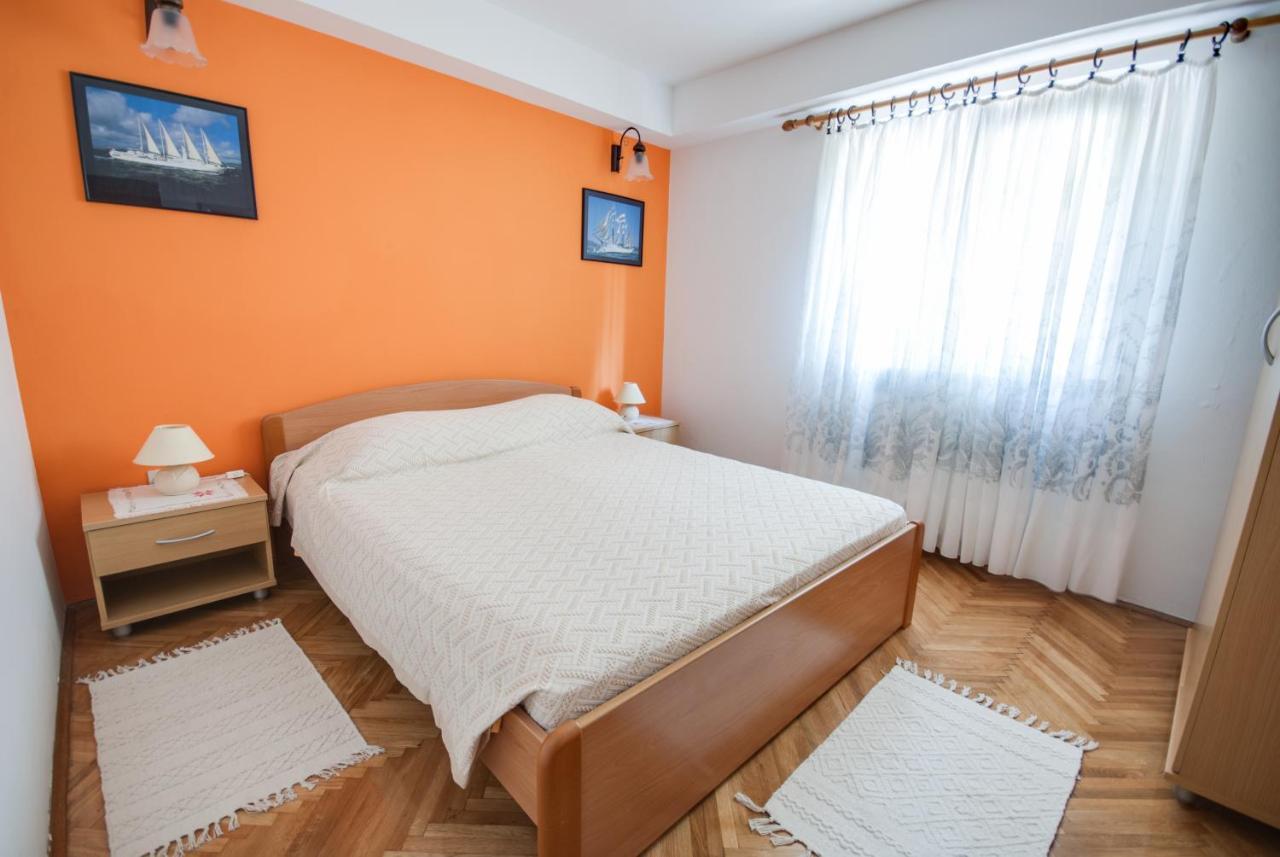 Appartamento Haus Roko Rovigno Esterno foto