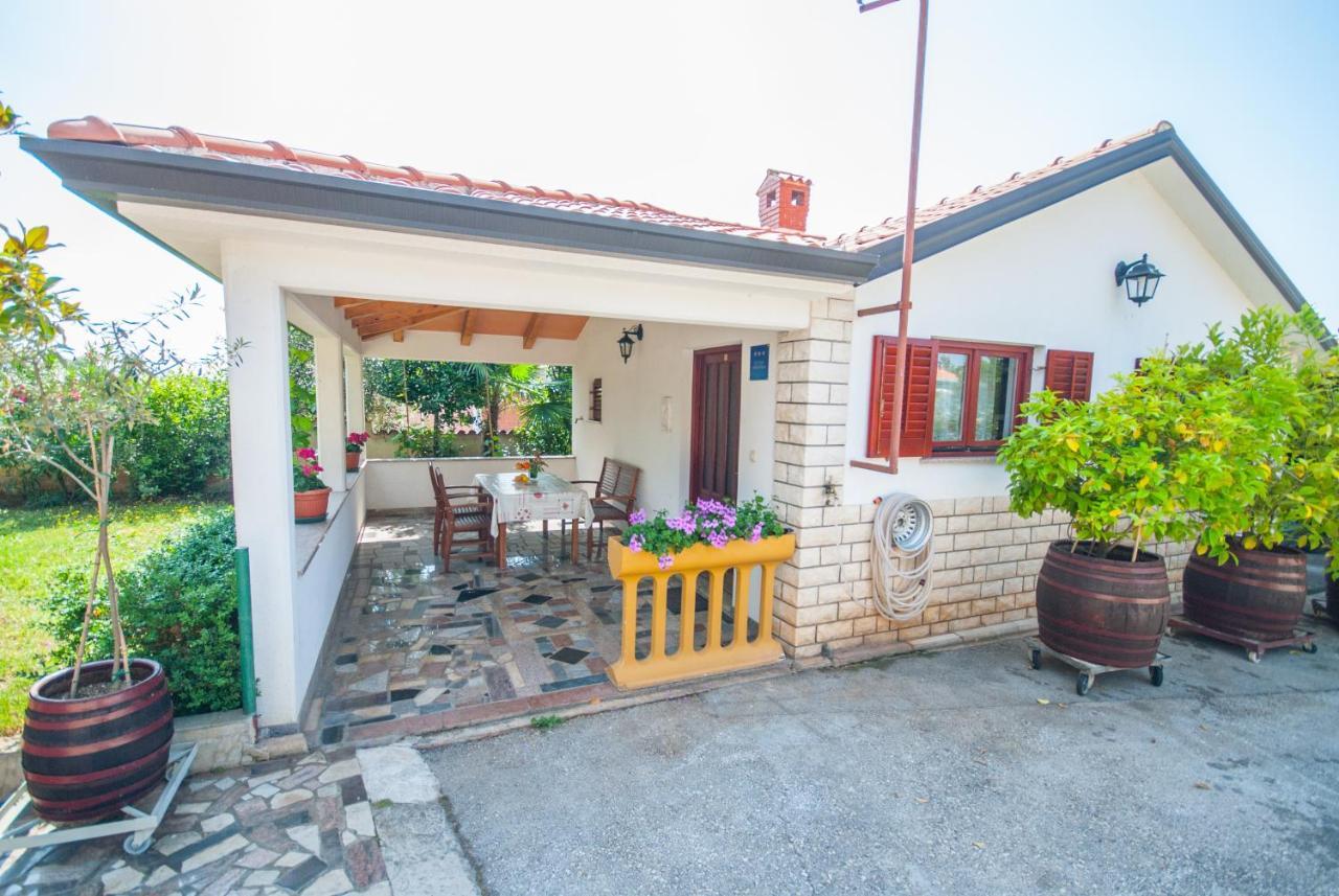 Appartamento Haus Roko Rovigno Esterno foto